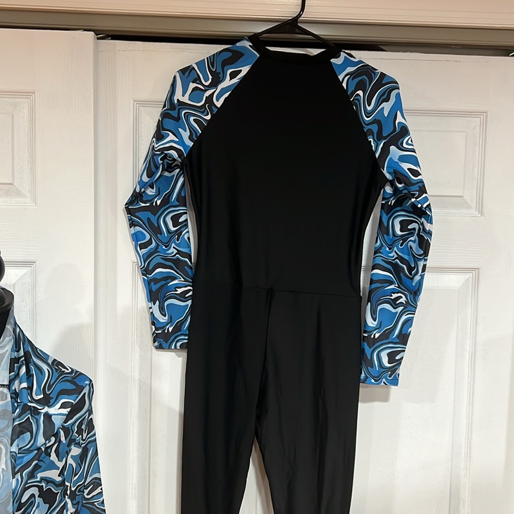 NEW💙Women's Blue and Black Swim Set - Picture 6 of 14